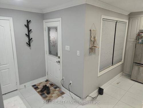 73 Greene Dr, Brampton, ON, L6V2P2 | Card Image