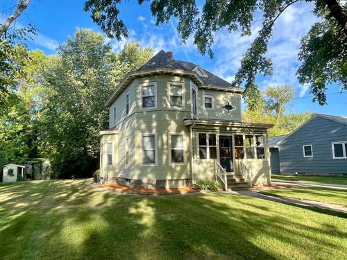 423 4th St Ne, Barnesville, MN, 56514-3304 | Card Image
