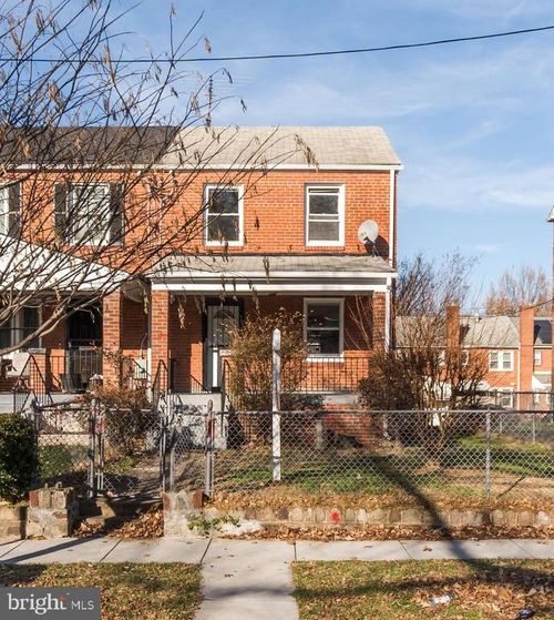 2010 T St Se, WASHINGTON, DC, 20020-4607 | Card Image