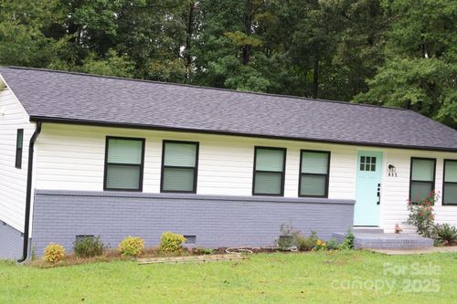 405 Dover Dr, Bessemer City, NC, 28016-2822 | Card Image