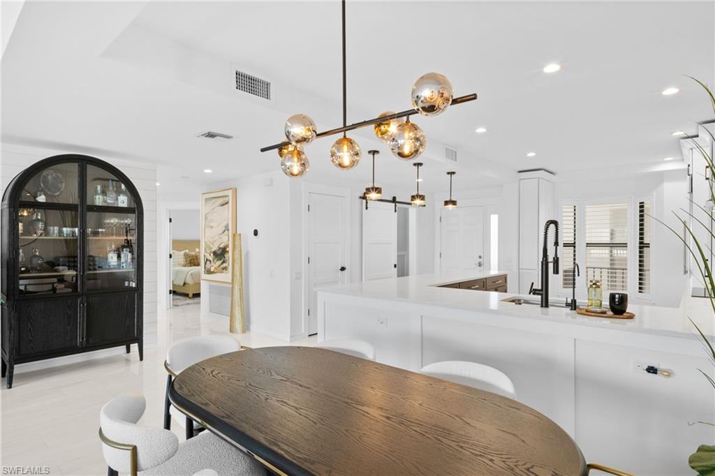 Residential in NAPLES 4