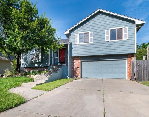 3027 N Governeour Cir, Wichita, KS, 67226-2223 | Card Image
