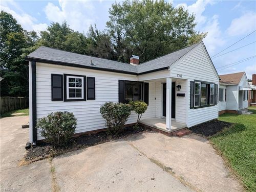 1207 N Centennial St, High Point, NC, 27262-3309 | Card Image