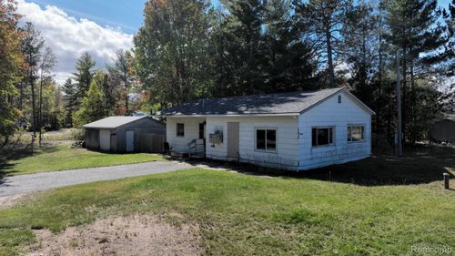 E5507 Woodland Ave, Au Train, MI, 49806-9654 | Card Image