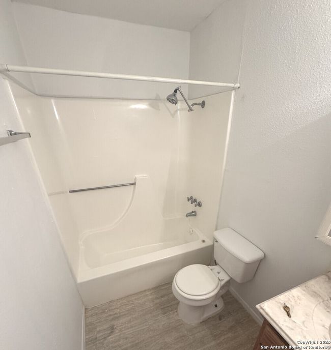 APT-1B - 2500 Avenue, Condo with 1 bedrooms, 1 bathrooms and null parking in Hondo TX | Image 16