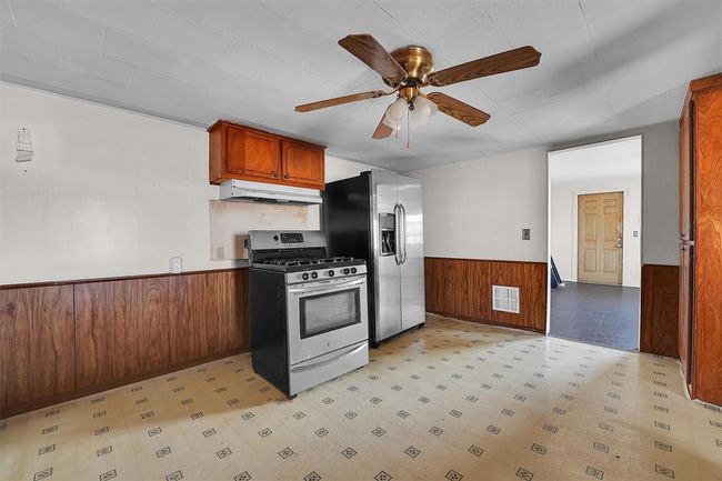 705 E Cleveland St, House other with 2 bedrooms, 1 bathrooms and null parking in Mangum OK | Image 16