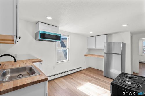 3-26 Mclean St, Hartford, CT, 06114-2625 | Card Image