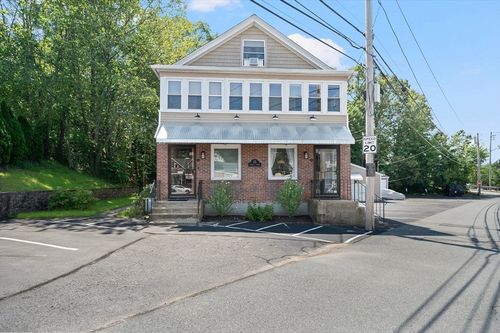15 Thomas St, North Providence, RI, 02911-1771 | Card Image