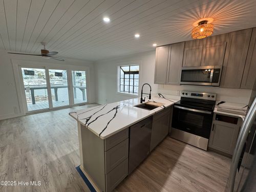apt-1-519 Canal Dr, Carolina Beach, NC, 28428-6139 | Card Image