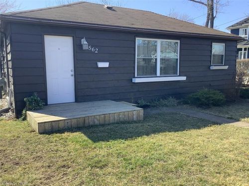 562 Beach Blvd, Hamilton, ON, L8H6X6 | Card Image