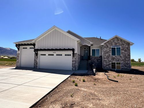 4745 W 9370 N, Elwood, UT, 84337-2318 | Card Image