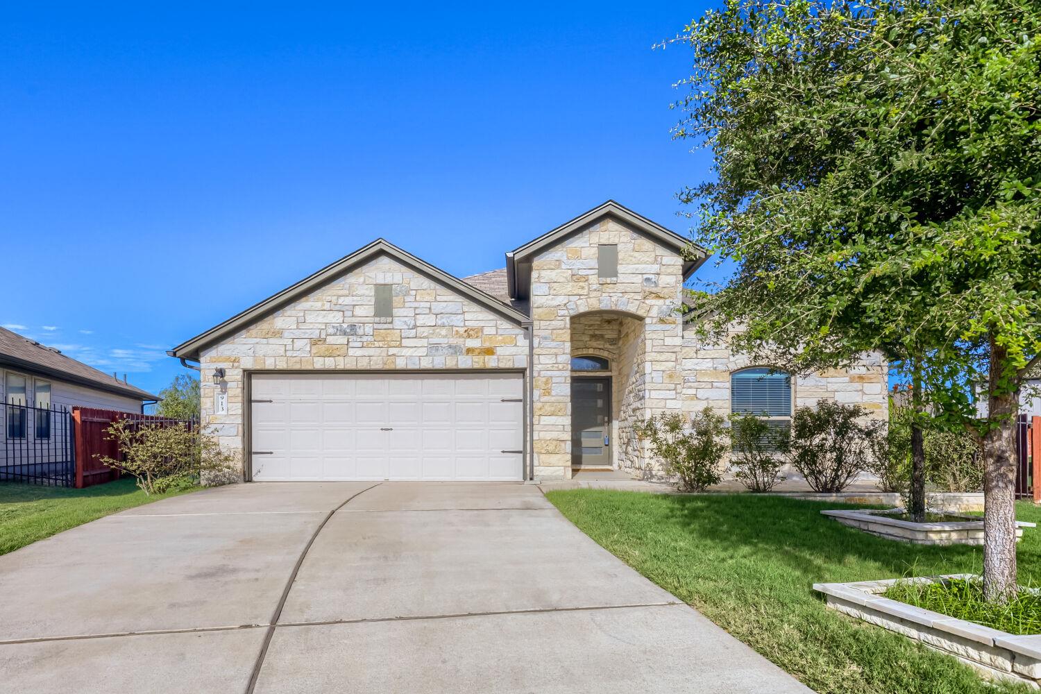 Residential Lease in Leander