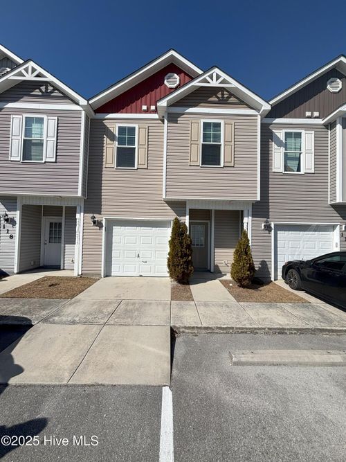 116 Waterstone Ln, Jacksonville, NC, 28546-8804 | Card Image