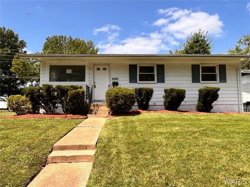 10501 Lilac Ave, Saint Louis, MO, 63137-3529 | Card Image