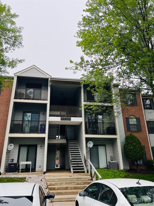 285 Hampshire Ct, Piscataway, NJ, 08854-6244 | Card Image