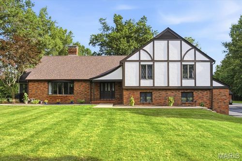 10 Brighton Dr, Shiloh, IL, 62221-3202 | Card Image