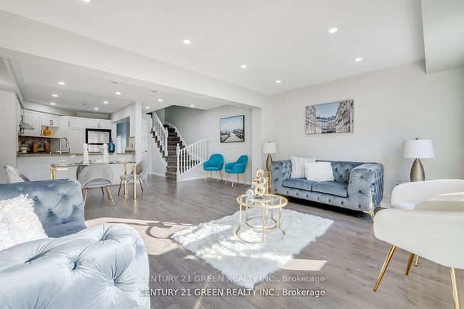 607 Willmott Cres, House attached with 4 bedrooms, 4 bathrooms and 2 parking in Milton ON | Image 16
