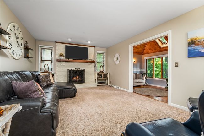 1157 Woodhill Dr, House other with 4 bedrooms, 3 bathrooms and 2 parking in Gibsonia PA | Image 16