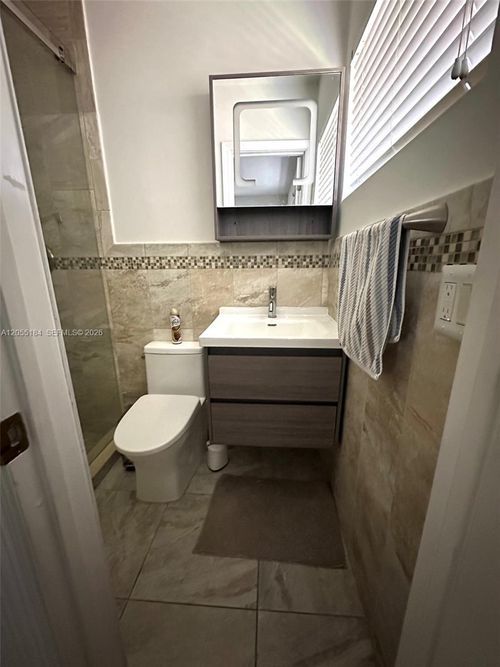 2532 Ne 21 St Terrace, Lighthouse Point, FL, 33064 | Card Image