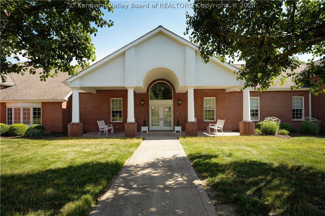 Woodbridge Dr, Charleston, WV 25311