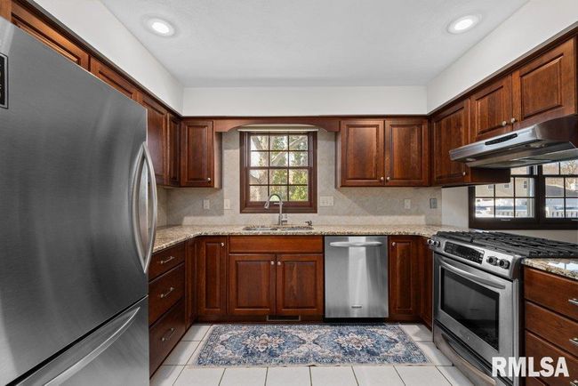 804 E 5 Th St, House other with 3 bedrooms, 2 bathrooms and null parking in Coal Valley IL | Image 14