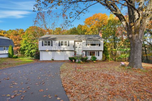 4 Woodland Hollow St, Windsor Locks, CT, 06096-1608 | Card Image