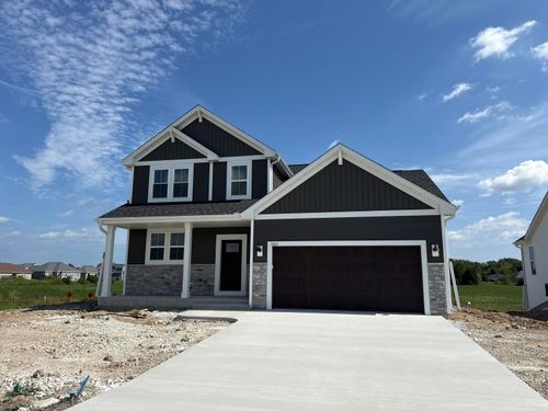 3661 Perennial Pkwy, Caledonia, WI, 53126-5621 | Card Image
