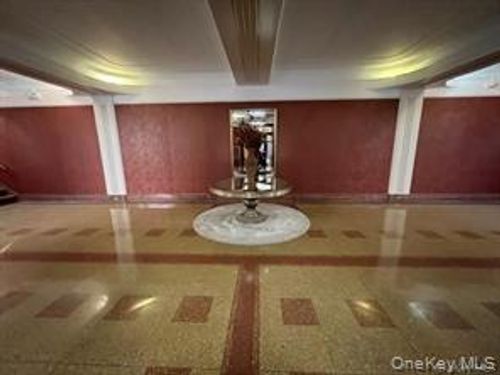 apt-2m-210 Martine Ave, White Plains, NY, 10601-3433 | Card Image