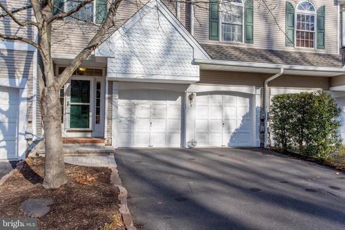 8 Rock Creek Woods, Lambertville, NJ, 08530 | Card Image