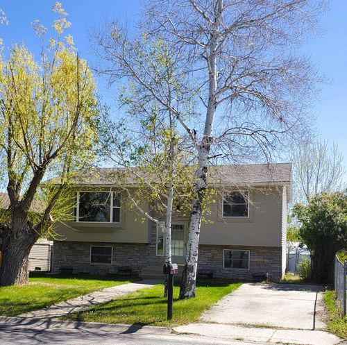 1515 Holmes Ave, Sheridan, WY, 82801-2208 | Card Image