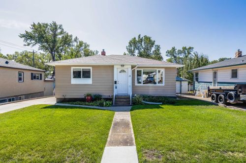13 5 St Sw, Medicine Hat, AB, T1A4G3 | Card Image