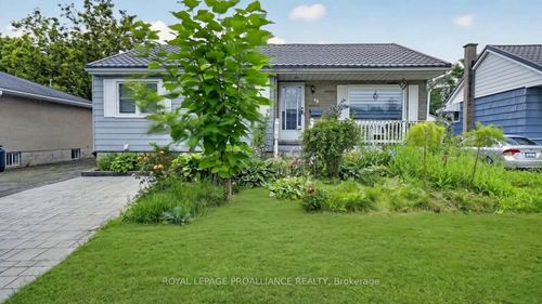 40 Aldershot Ave, Brockville, ON, K6V2P8 | Card Image