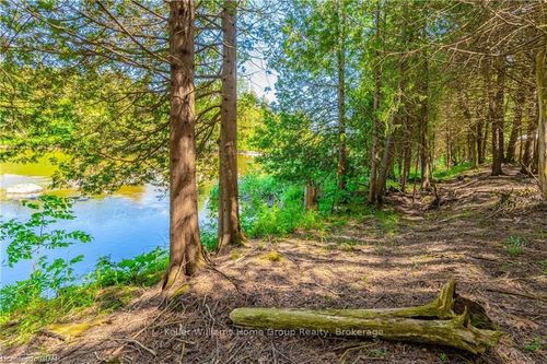 8218 Wellington Road 18, Fergus, ON, N1M2W5 | Card Image