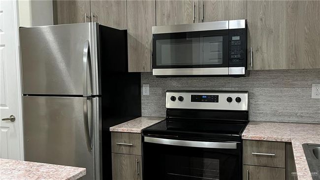 APT-4 - 4902 N Hiawatha Dr, Condo with 3 bedrooms, 2 bathrooms and 2 parking in Pharr TX | Image 13