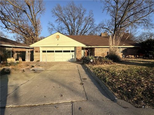 545 N Washington Blvd, Kansas City, KS, 66102-3950 | Card Image