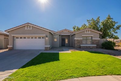 21107 E Roundup Way, House other with 3 bedrooms, 2 bathrooms and null parking in Queen Creek AZ | Image 2