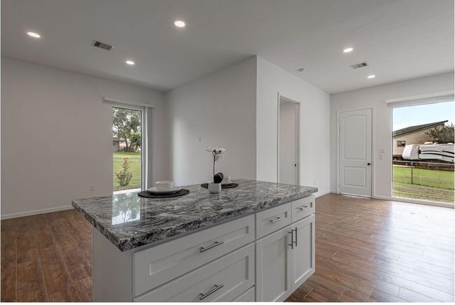 20 Coolcrest Dr, House other with 3 bedrooms, 2 bathrooms and 2 parking in Pointblank TX | Image 10