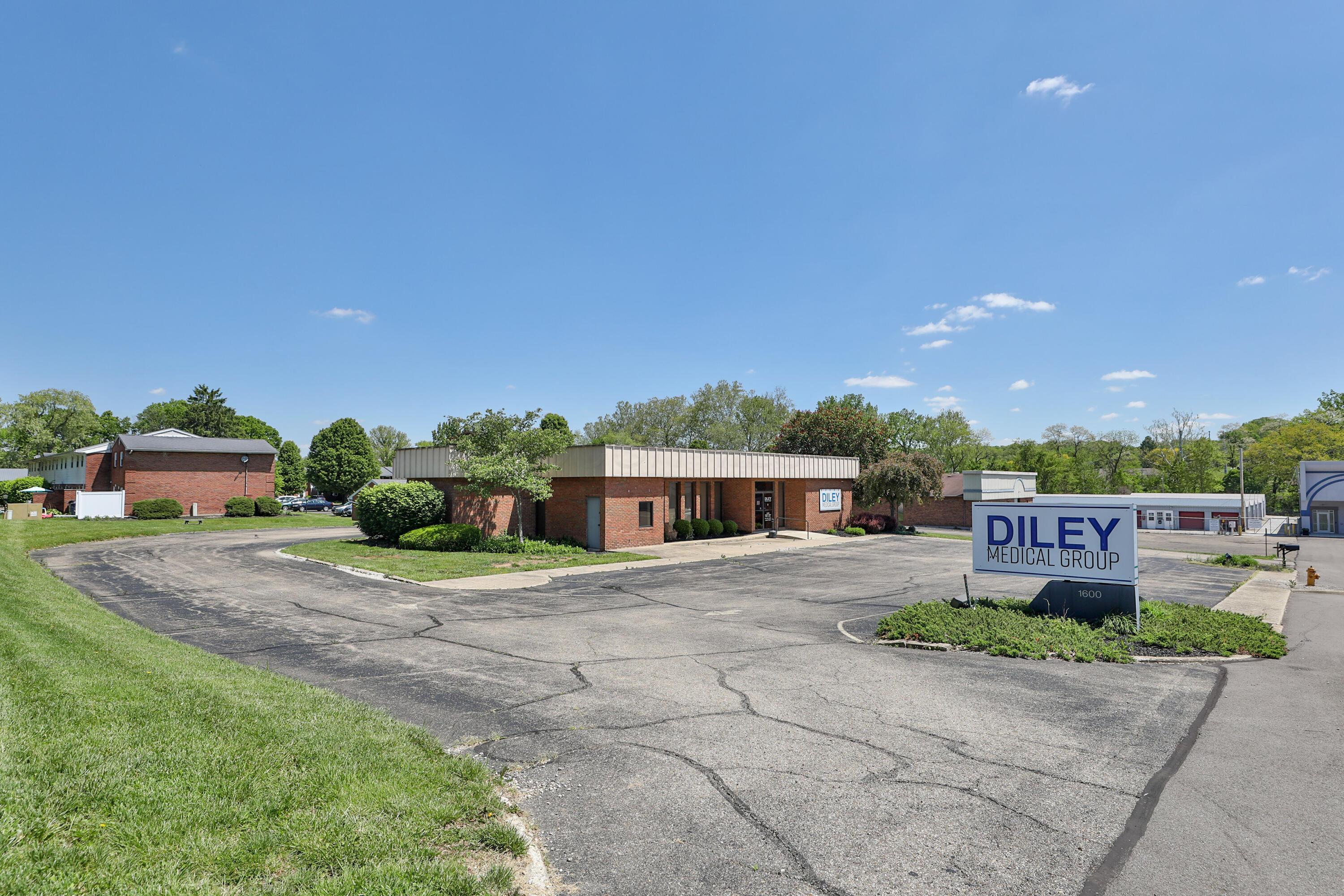 1600 Sheridan Dr, Lancaster, OH 43130-1305