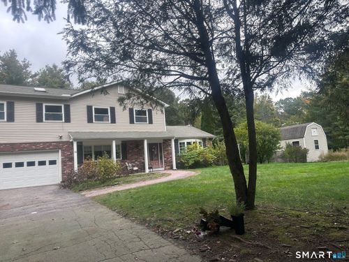 12 Bears Hill Rd, Newtown, CT, 06470-2714 | Card Image