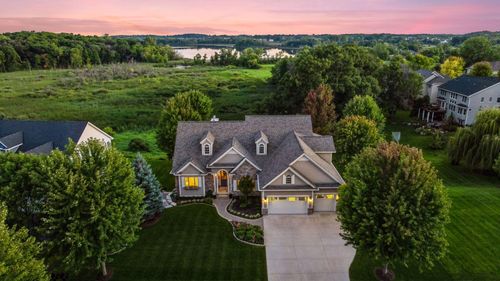 2185 Gallery Ct, Victoria, MN, 55386-4522 | Card Image