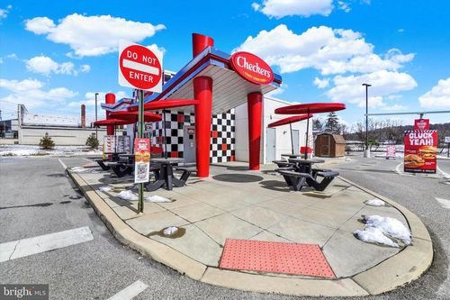 4315 N George St, YORK, PA, 17406 | Card Image