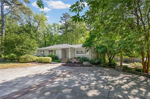 835 Willivee Dr, Decatur, GA, 30033-4751 | Card Image