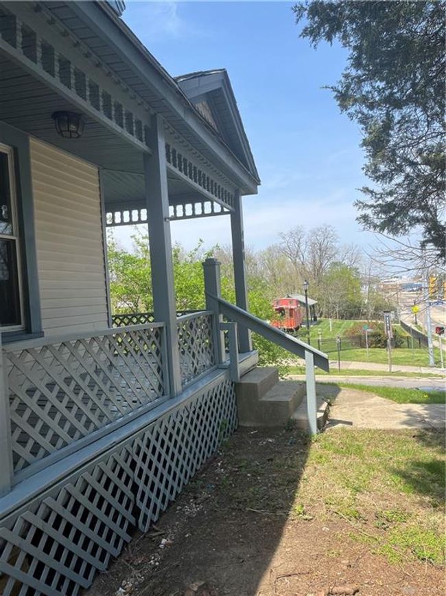 400 S Detroit St, House other with 4 bedrooms, 2 bathrooms and null parking in Xenia OH | Image 4