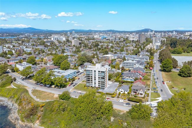 403 - 670 Dallas Rd, Condo with 3 bedrooms, 2 bathrooms and 1 parking in Victoria BC | Image 28