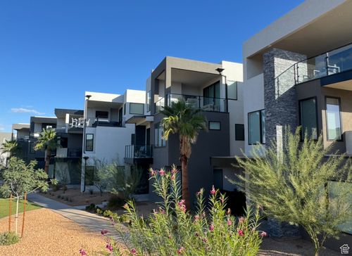 723 W Sapphire Ln, St George, UT, 84790-2303 | Card Image