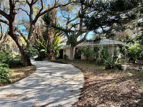 1900 5th Ave Se, Vero Beach, FL, 32962-7303 | Card Image