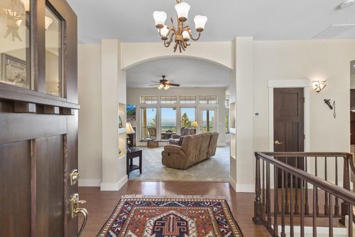 10309 N Lookout View Ln, Newman Lake, WA, 99025-8537 | Card Image