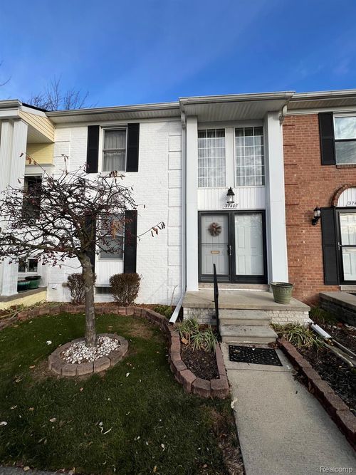 37407 Charter Oaks Blvd, Clinton Township, MI, 48036-4407 | Card Image