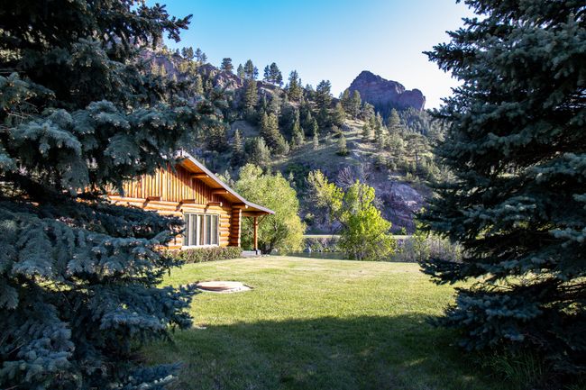 View of green lawn featuring a mountain view | Image 12
