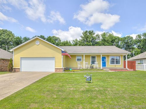 2931 Rodeo Dr, Claremore, OK, 74017-1080 | Card Image